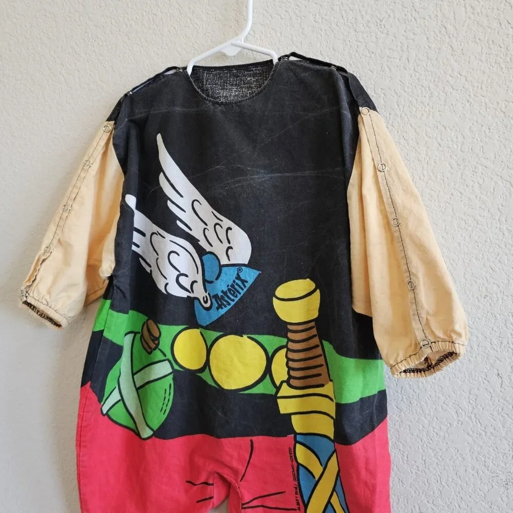 Vintage Asterix 1989 Les Editions Albert Rene Cartoon Graphic Print Costume 5T